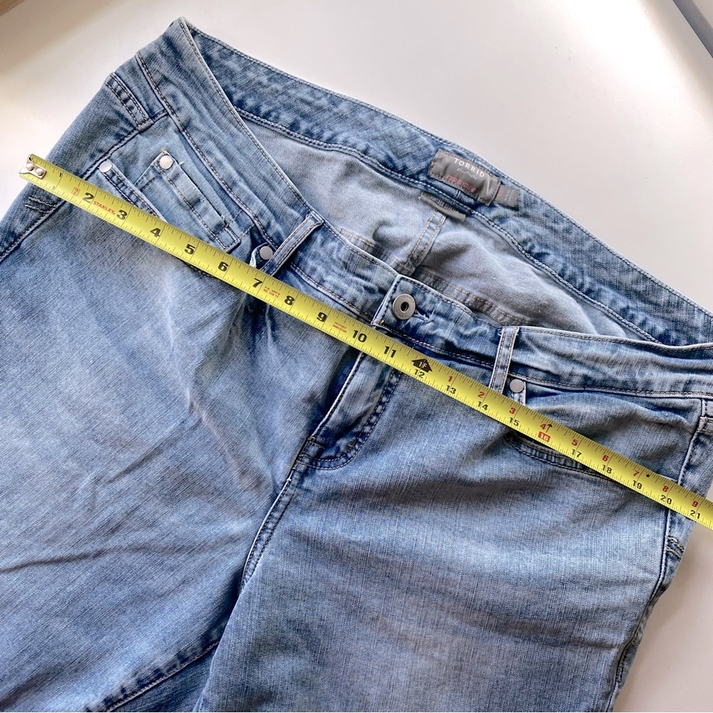 Torrid boyfriend crop jeans